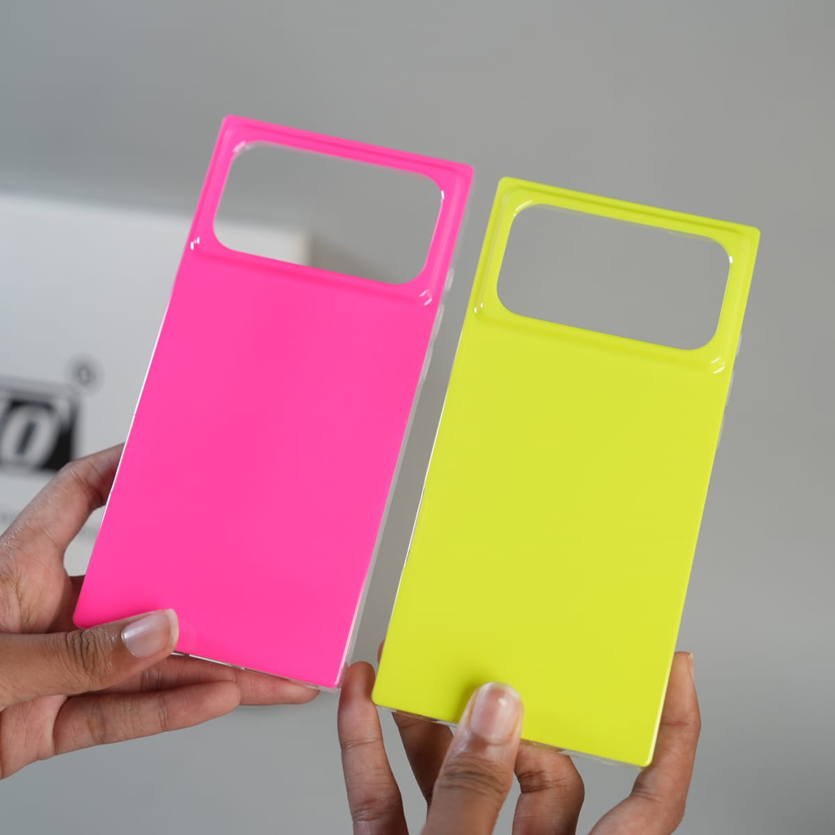 FRATO iPhone 17 Series iPhone 17 Series Neon Series Square Bumper Glossy Cover